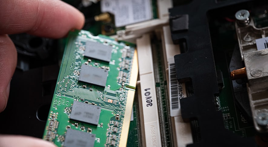 仮想メモリーより物理メモリーを増設したいケース